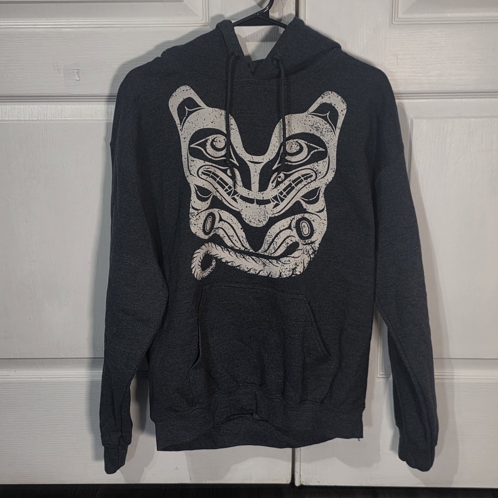 Gildan Men's Medium Hoodie Charcoal Gray Pacific Northwest Indigenous Art...
